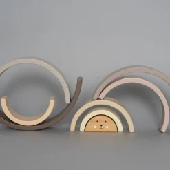 Arc en ciel en bois à empiler