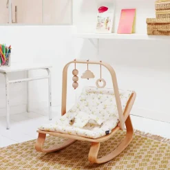 Arche de jeux Levo avec jouets en bois de hêtre