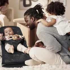 Arche de jeux pour transat Yeux espiègles noir et blanc