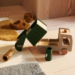 Camion de recyclage en bois Irina
