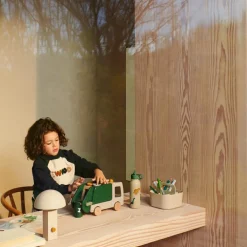 Camion de recyclage en bois Irina