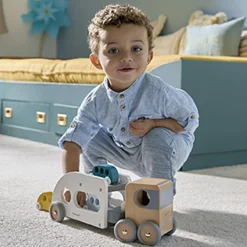 Camion porte-autos et ses 3 véhicules Bolid en bois