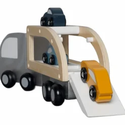 Camion remorque pour voitures en bois