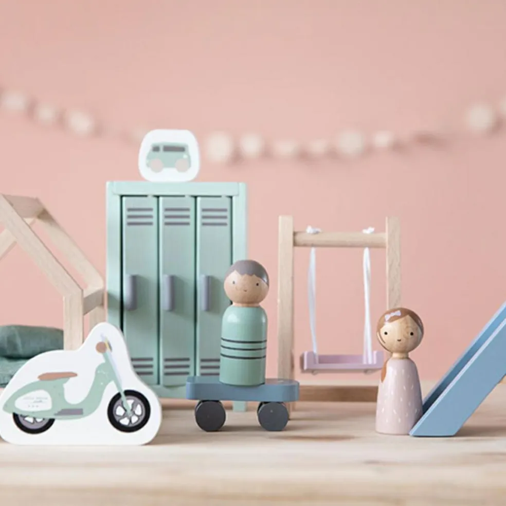 Chambre d'enfant et accessoires en bois