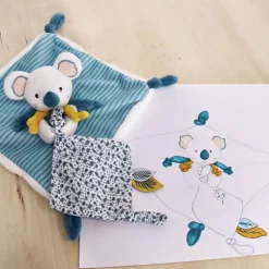 Coffret doudou plat Yoca le koala (25 cm)