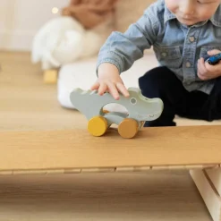 Crocodile en bois à tirer