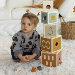 Cubes empilables en bois