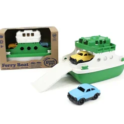 Ferry vert et 2 petites voitures