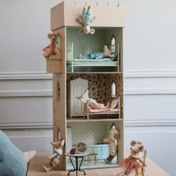 Grand frère Souris bleue dans sa boîte assortie