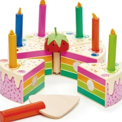 Gâteau d'anniversaire arc-en-ciel à découper