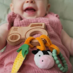 Hochet en bois Ferme