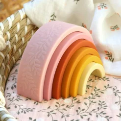 Jeu à empiler arc en ciel rose