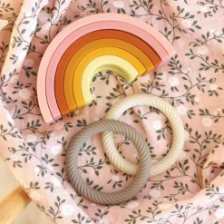 Jeu à empiler arc en ciel rose