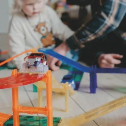 Kit de construction magnétiques circuit de couleur vive (65 pièces)