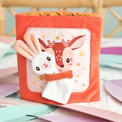 Livre d'activités en tissu Stella et son doudou