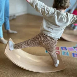 Lot de 10 cartes postures de Yoga (à réaliser sur une planche d'équilibre)