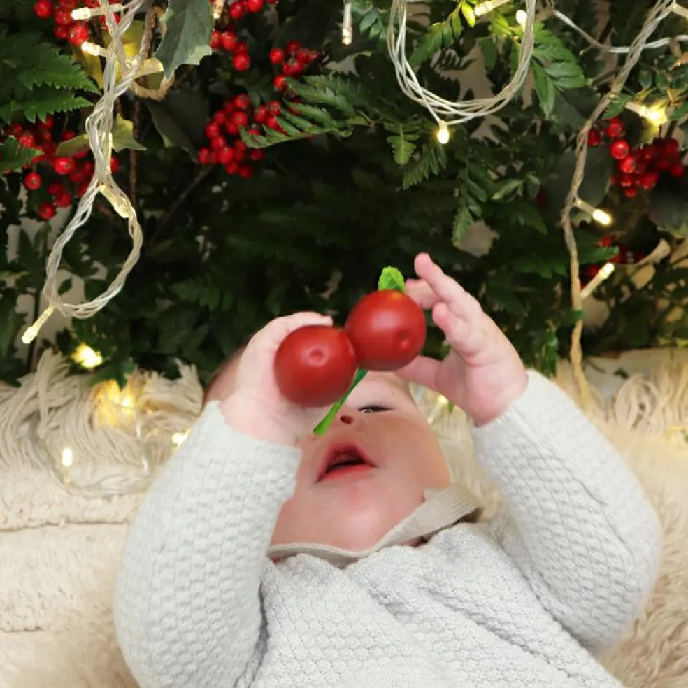 Mery la cerise en latex d'hévéa