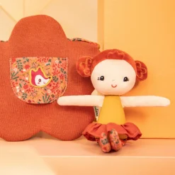 Poupée souple et sac fleur