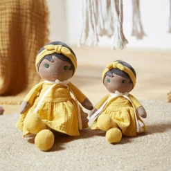 Poupée souple Ma première poupée Naomie jaune (25 cm)
