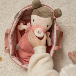 Poupée souple Rosa et son couffin