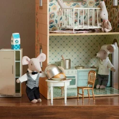 Refrigérateur en carton Souris