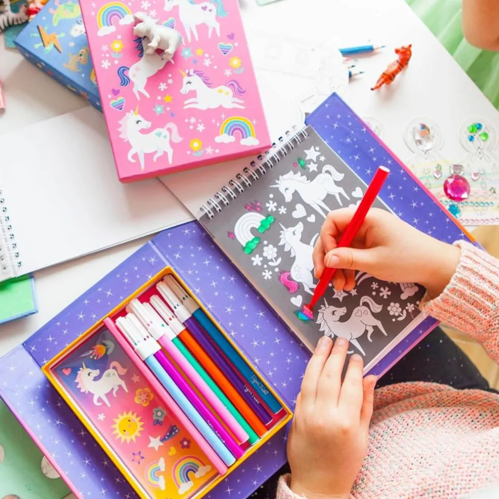 Set de coloriage magie des licornes