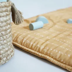 Tapis de jeu carré Nepo Caramel (100 x 100 cm)