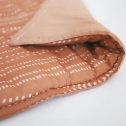 Tapis de jeu carré Nepo Terracotta (100 x 100 cm)