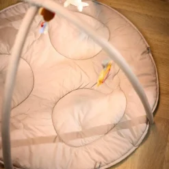 Tapis d'éveil Fjord avec arche Beige