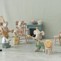 Tenue de clown et sa valisette Petit Frère Souris