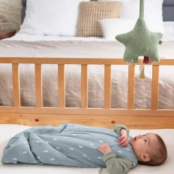 Étoile musicale Little Universe tricotée verte