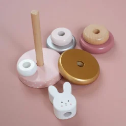 Tour à empiler Lapin