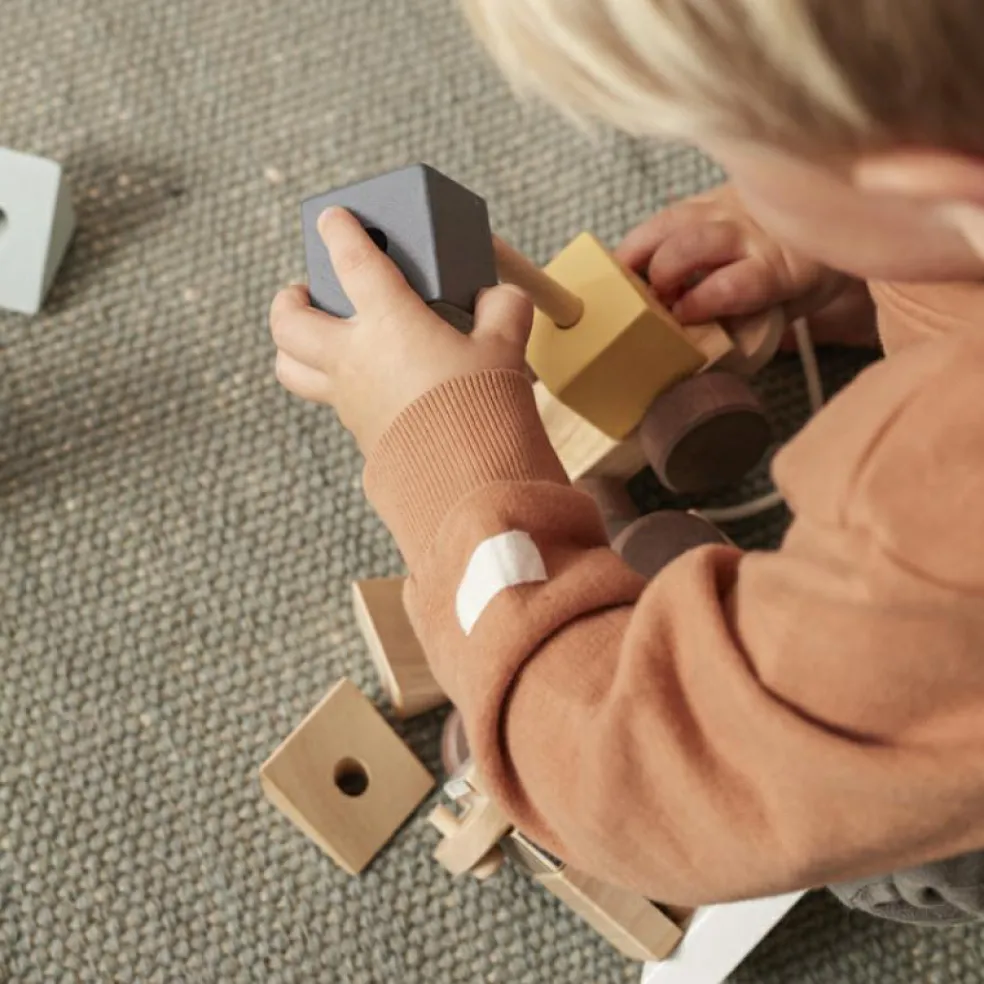 Train blocs de construction avec cubes naturel