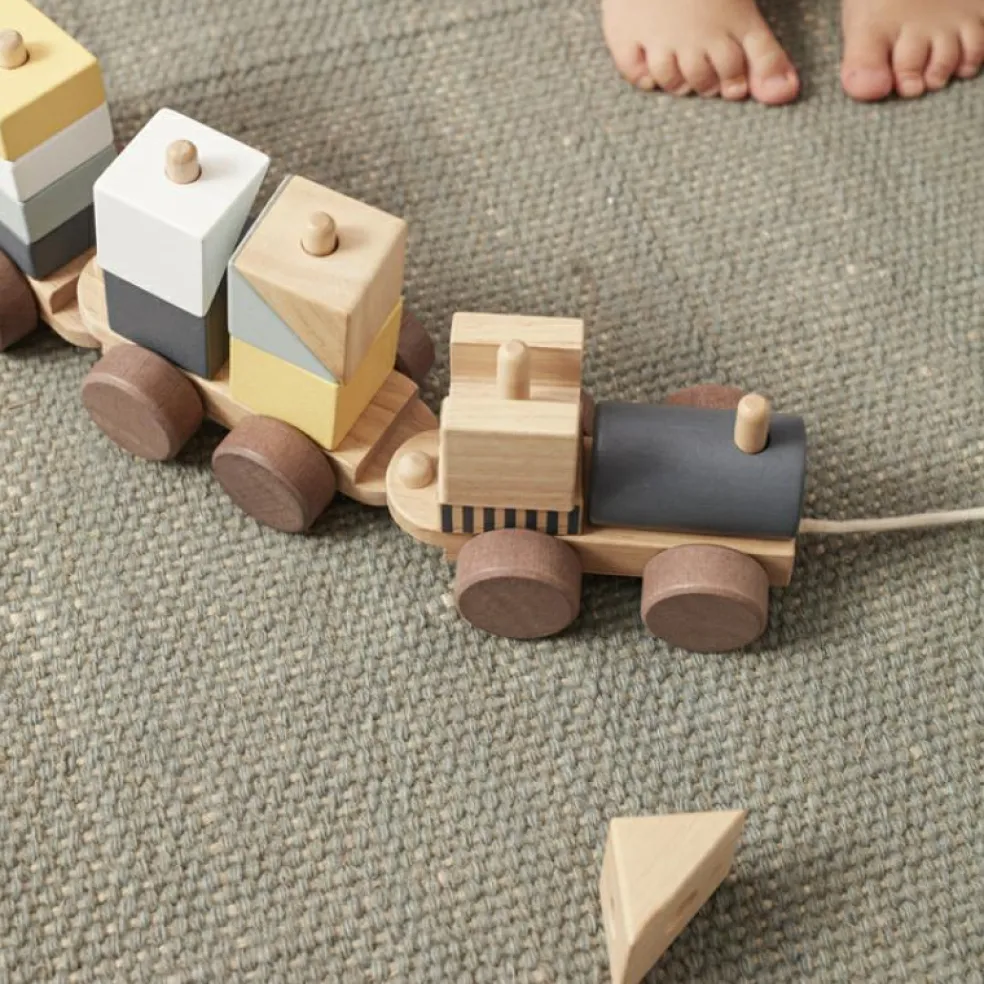 Train blocs de construction avec cubes naturel