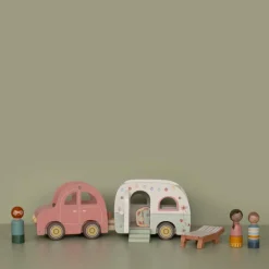 Voiture avec caravane